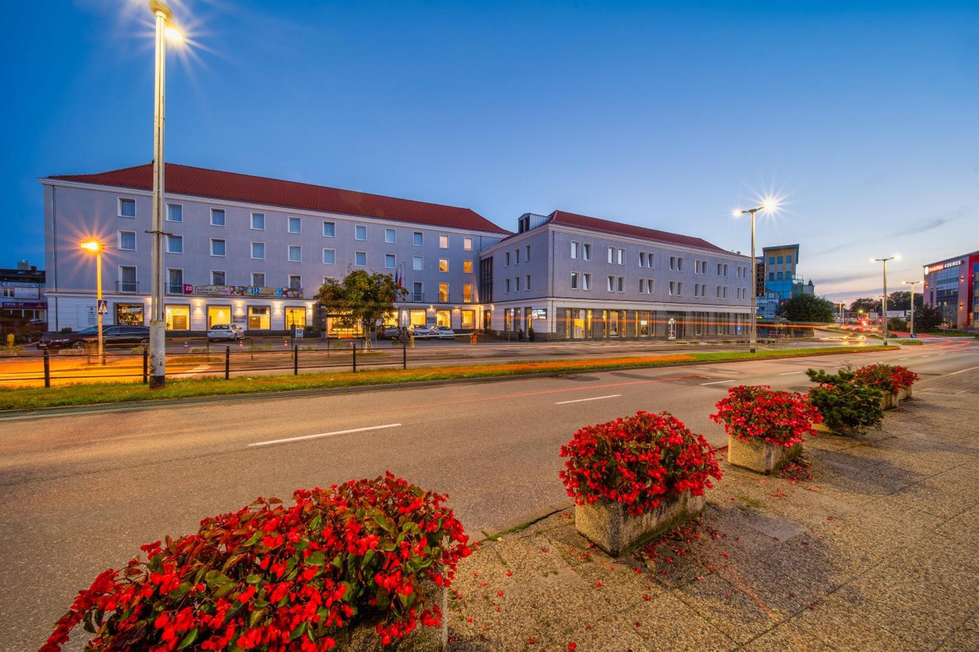Hotell Gromada Arka Lux