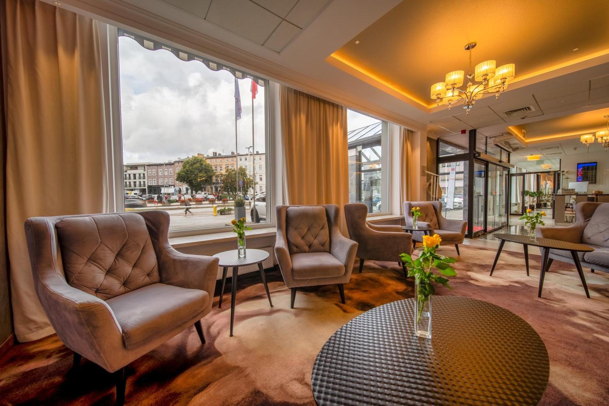Gromada Arka Lux Hotell 4*